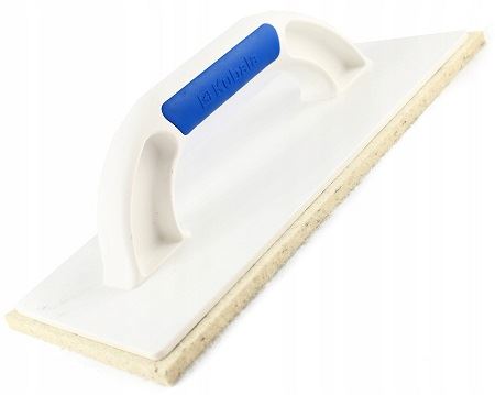 Hladítko filc bílé 140 x 280 mm Kubala s ergonomickou rukojetí a nebobtnající plstí pro finální úpravu jemných omítek.